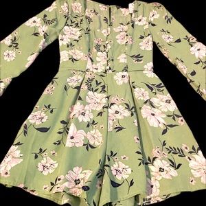 Long sleeve Mint Green floral romper size XXS